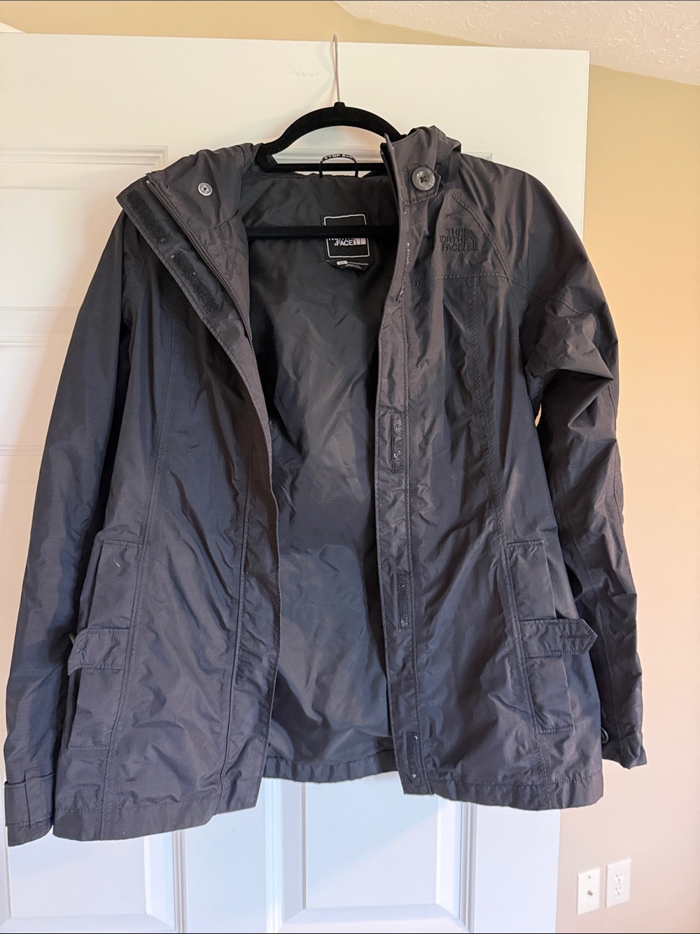 The North Face Women's Black Hooded Raincoat